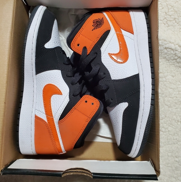 Air Jordans 4.5 - Picture 5 of 7